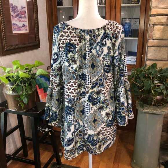 EMMA ROSE SIZE MEDIUM PAISLEY BOHO PATTERN LACE UP CHEST LARGE BELL SLEEVES TOP - Picture 5 of 6